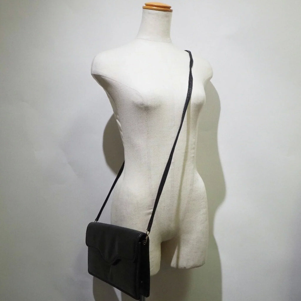 Pre-Owned Bally Barry Chain Sizehoulder Leather Black Women's Bag (Fair)