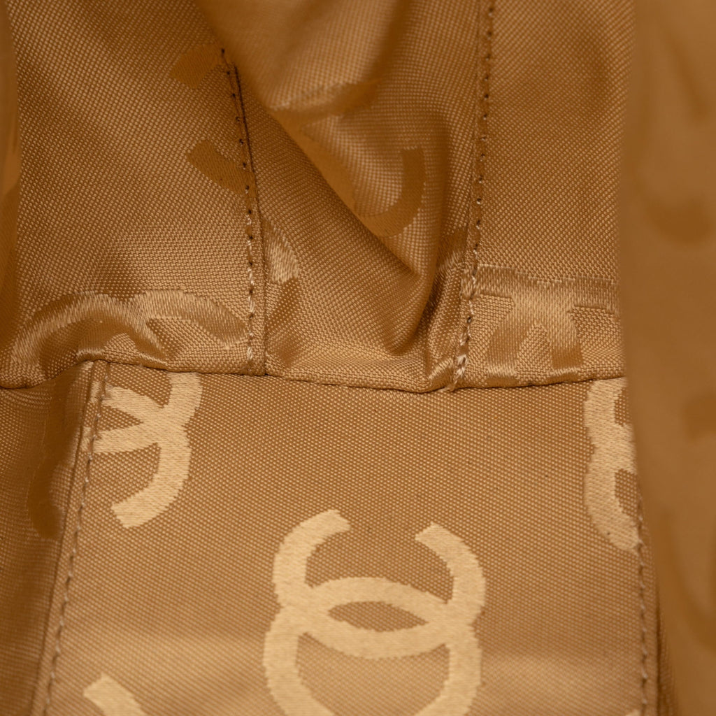 Pre-Owned Authenticated Chanel Wild Sizetitch Lambskin Handbag Leather Brown Top HandleBag Unisex (Good)