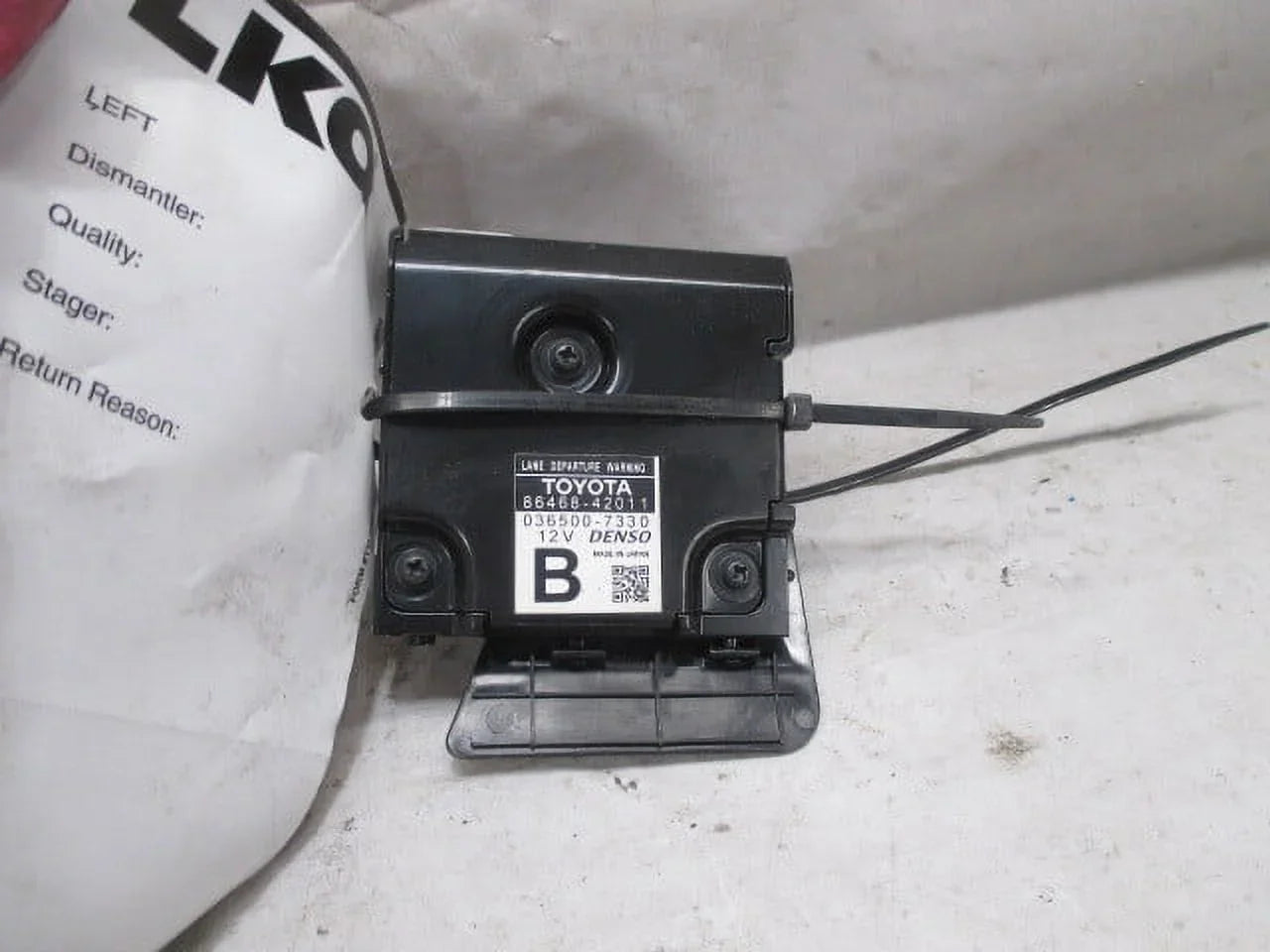 Pre-Owned 2014 2015 Toyota Rav4 Lane Departure Camera Windshield Mount OEM (Good)