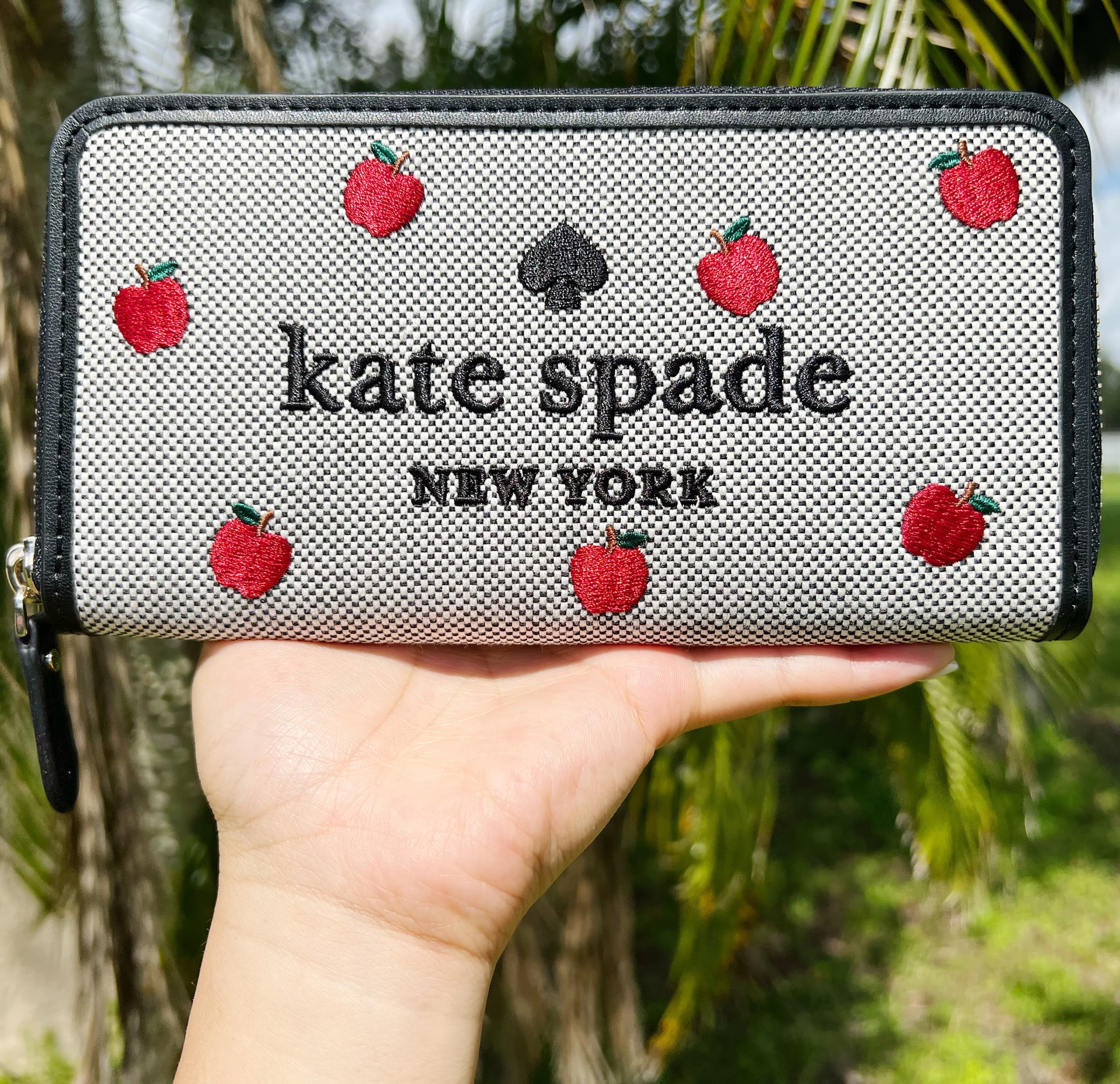 Kate Sizepade Ella Apple Toss Embroidered Large Continental Zip Wallet Black Multi