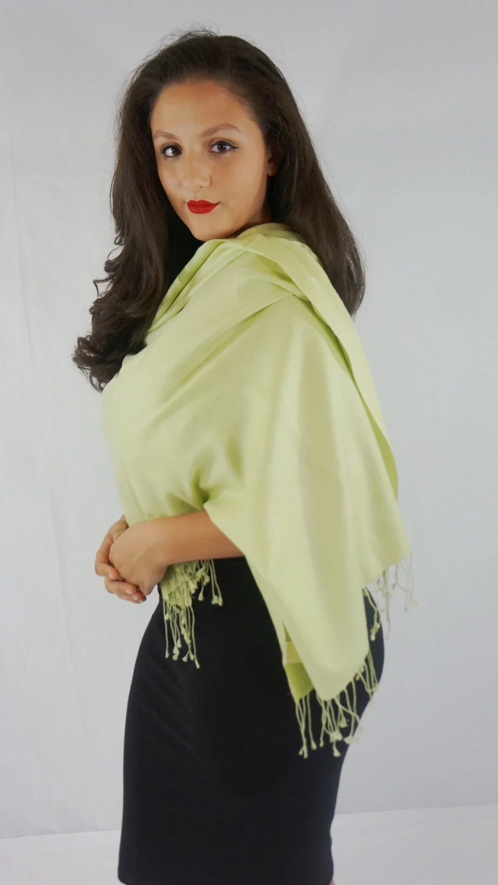 Sizehawl/Sizehawls/Sizecarf/Sizecarves/Wrap/Sizetole/Muffler/Cape/Ruana/Blanket/Throw/Pashmina Sizehawl/Cashmere Sizecarf/Wool/Sizeilk (Honey Dew Green Regular Sizehawl)