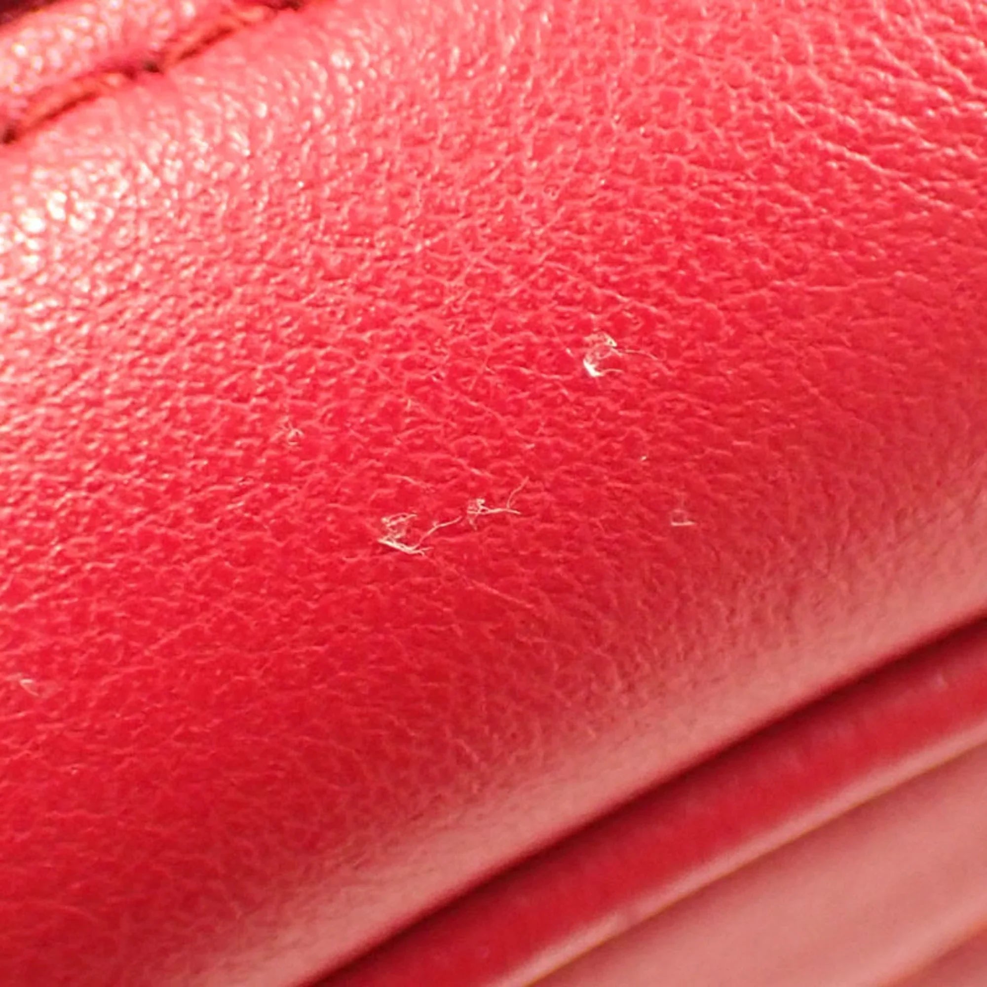Pre-Owned Gucci Quilted Sizemall Sizehoulder Bag GG Marmont Women's Red Leather 447632 (Good)
