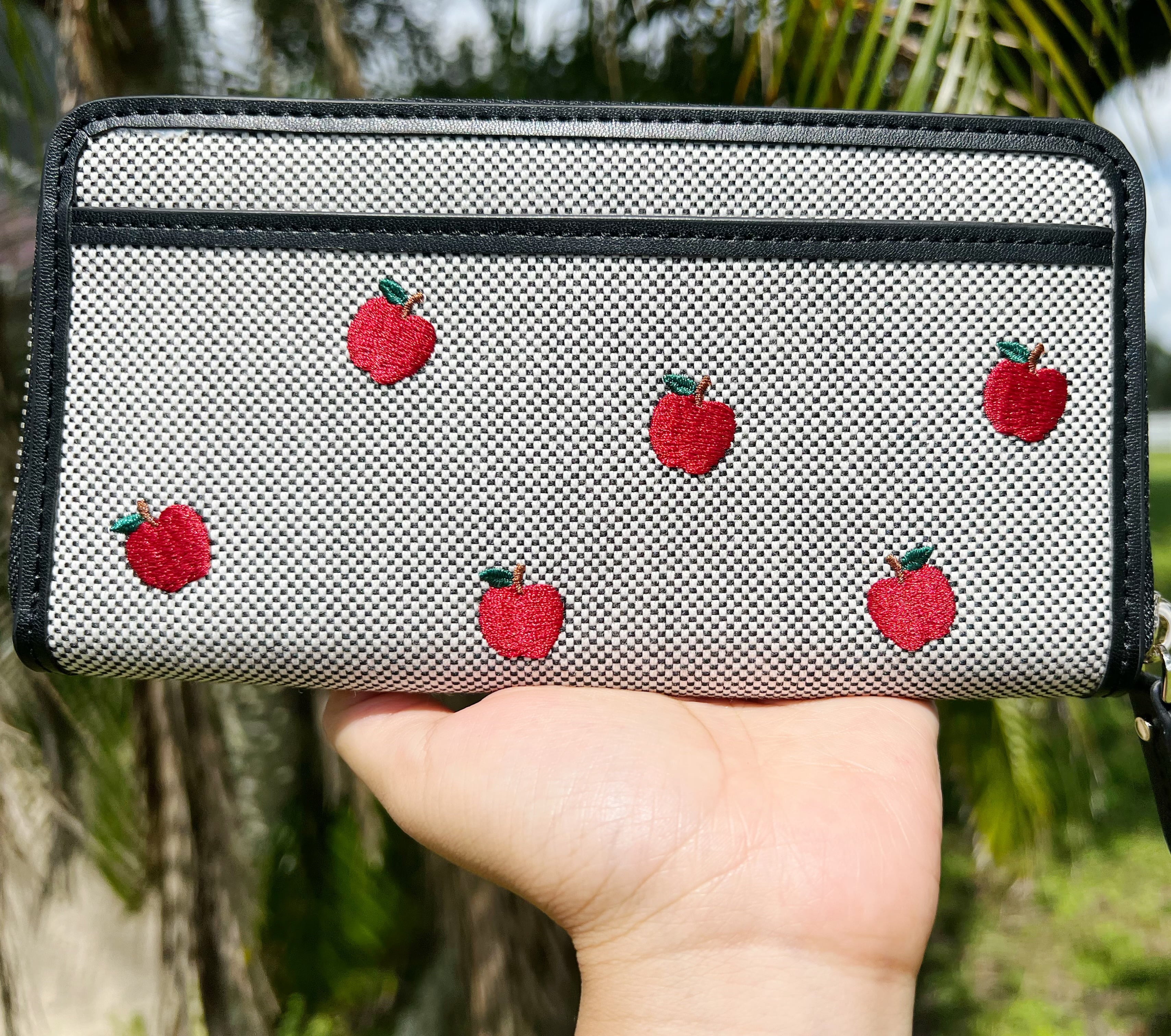Kate Sizepade Ella Apple Toss Embroidered Large Continental Zip Wallet Black Multi