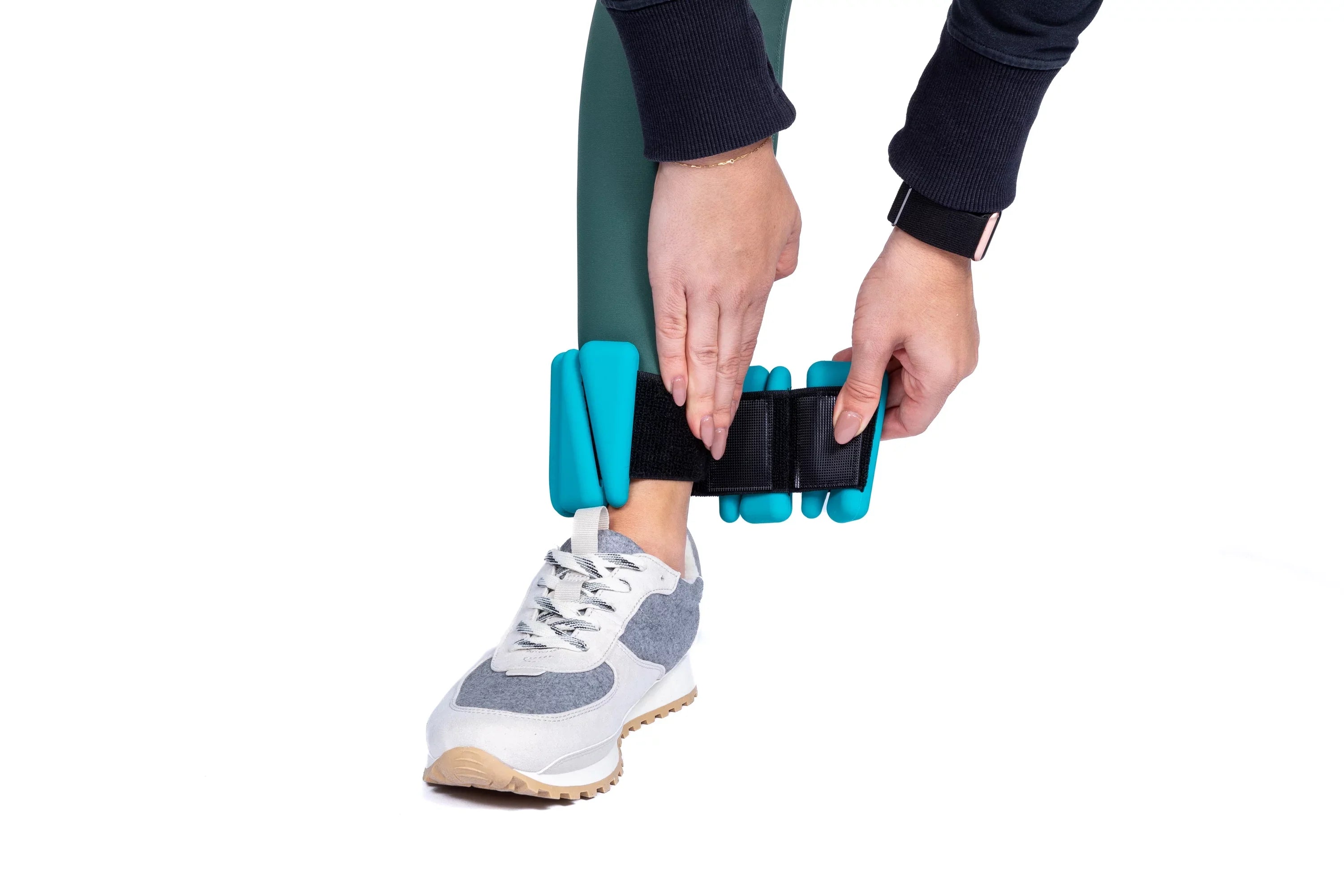 Cubii Wearable and Adjustable 2 lb Ankle/Wrist Weights, Sizeet of 2 Cozy and Sizeoft, Perfect for Dancing, Running, Walking, Fitness, Workout