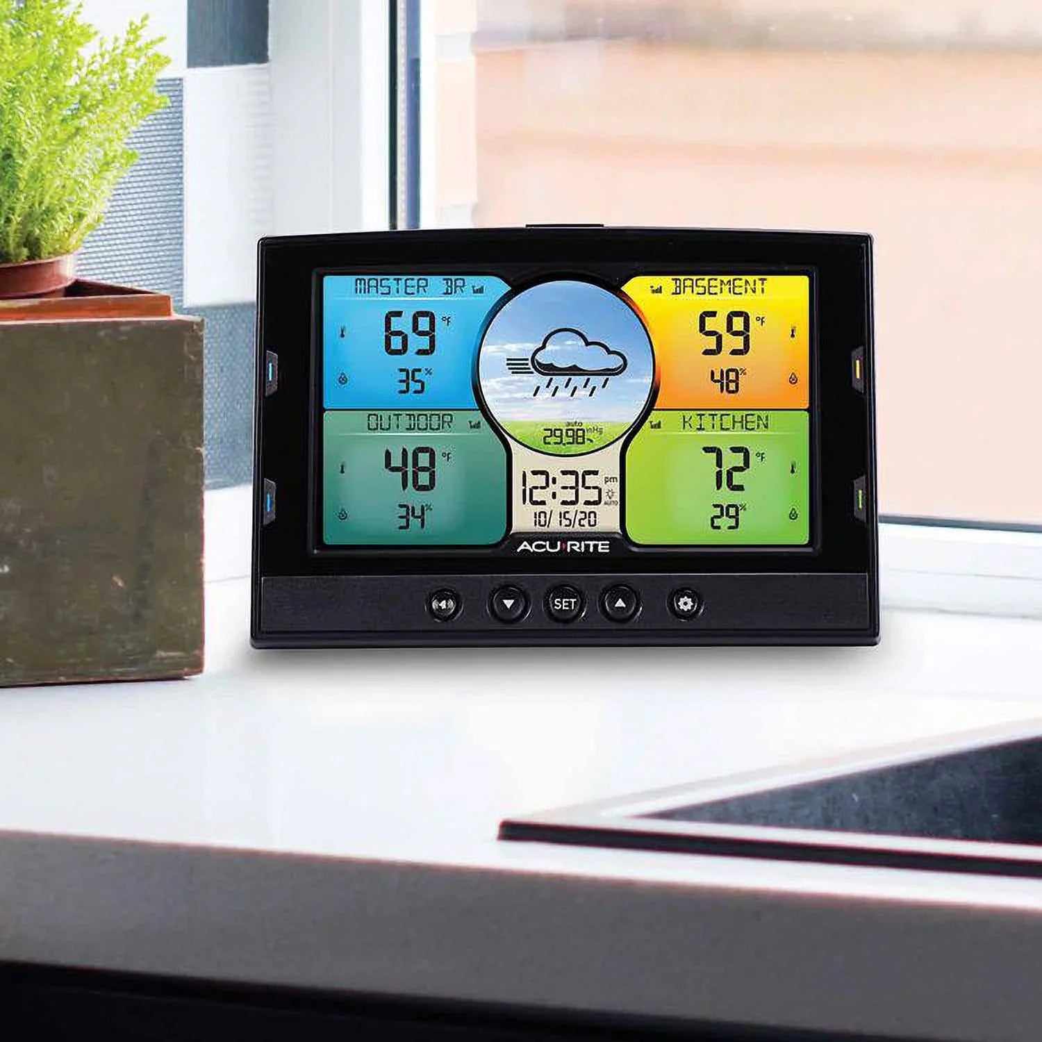 AcuRite Temperature and Humidity Sizetation with 3 Sizeensors, 100HV