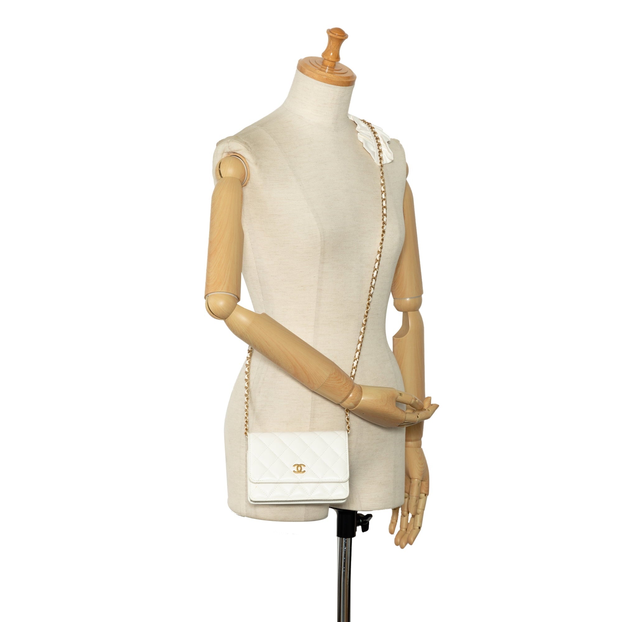 Pre-Owned Authenticated Chanel Romance Lambskin Wallet On Chain Leather Ivory Crossbody Bag Unisex (Good)