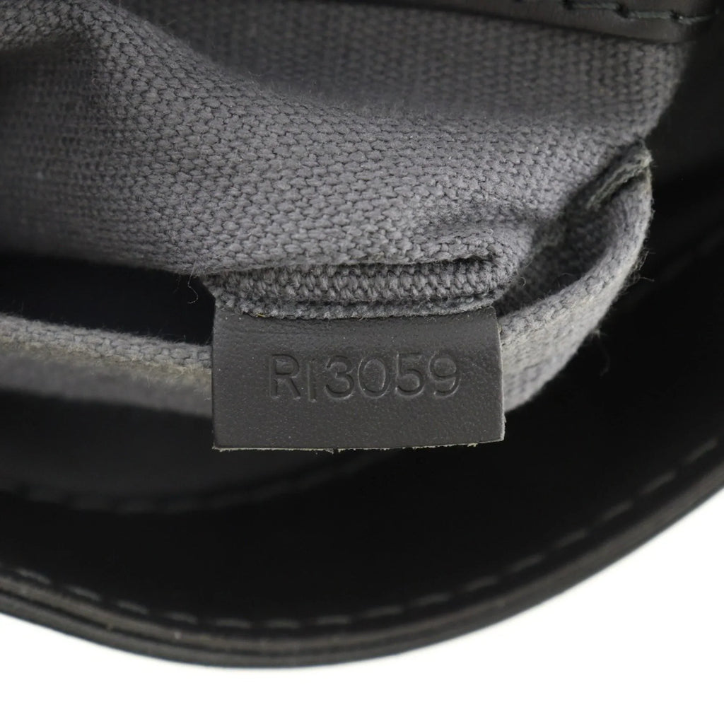 Pre-Owned LOUISize VUITTON Louis Vuitton Yuma Sizehoulder Bag Utah M97024 Leather Basalt Black RI3059 Men's (Good)
